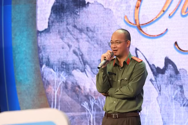 Nói về điều tâm đắc nhất khi làm một thủ lĩnh đoàn, đồng chí Thiếu tá Trần Nam Chung - Giám đốc Điện ảnh CAND, nguyên Bí thư Đoàn Thanh niên Trung tâm PTTHĐA CAND luôn tự hào khi "sở hữu" một đội ngũ đoàn viên đông đảo nhất thời bấy giờ, cùng với đó là sự lăn xả, nhiệt tình của mọi người trong các hoạt động đoàn.