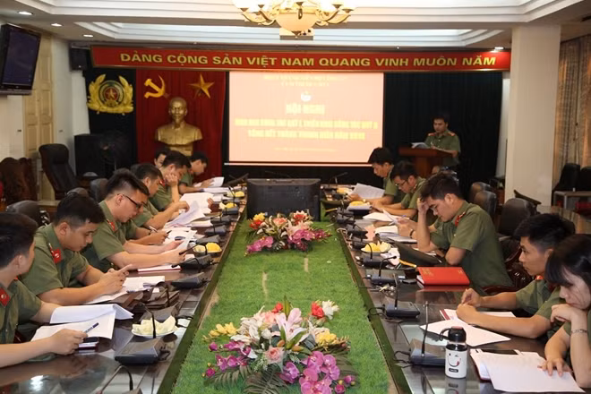 Các đại biểu dự hội nghị.