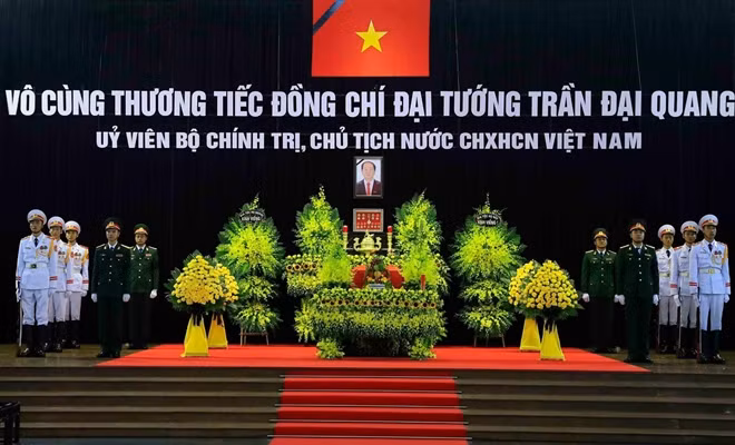Sáng 27-9, Lễ truy điệu đồng chí Đại tướng Trần Đại Quang, Ủy viên Bộ Chính trị, Chủ tịch Nước Cộng hòa Xã hội chủ nghĩa Việt Nam được tổ chức vào 7h30 phút, tại Nhà tang lễ Quốc gia (số 5 Trần Thánh Tông, Hà Nội).