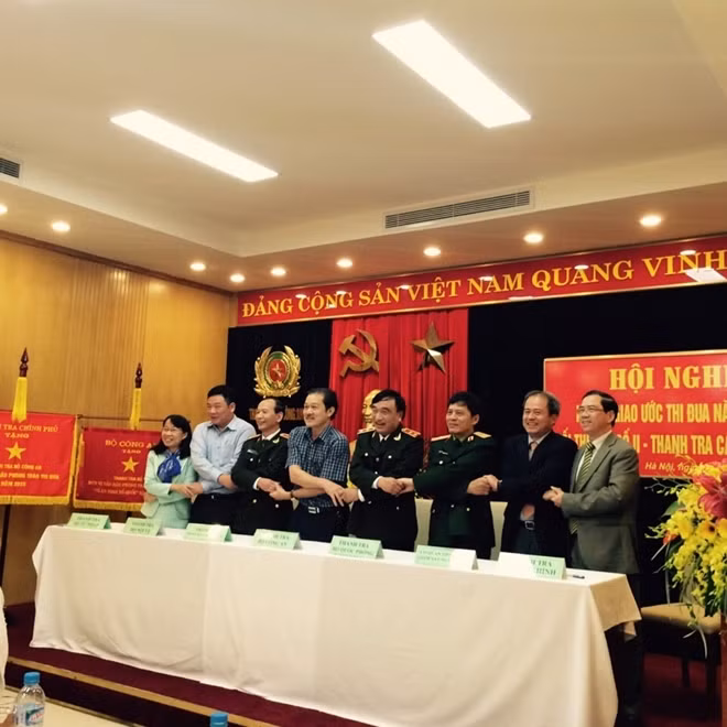 Các đại biểu dự Hội nghị Ký giao ước thi đua năm 2016.