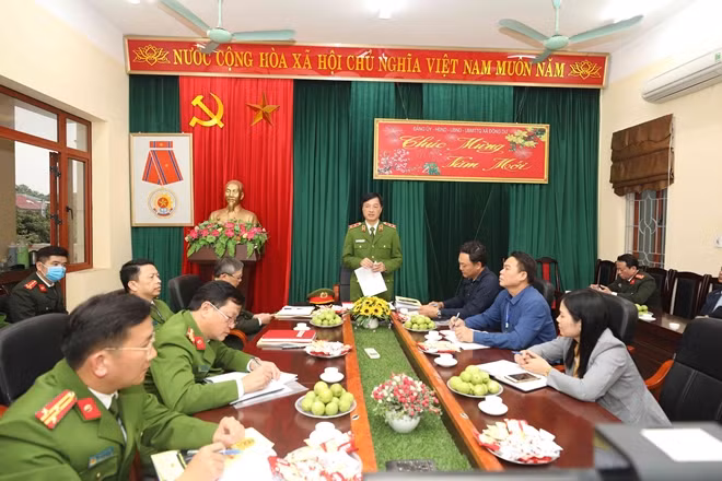 Thứ trưởng Nguyễn Duy Ngọc phát biểu chỉ đạo tại Công an xã Đông Dư