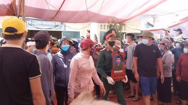 Lễ tang quân nhân Trần Đức Đô