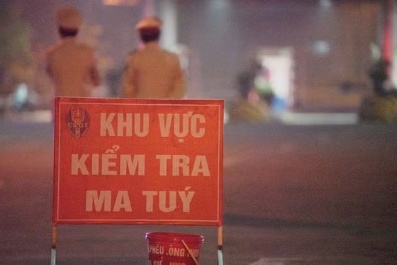 Chốt kiểm tra nồng độ cồn, ma tuý