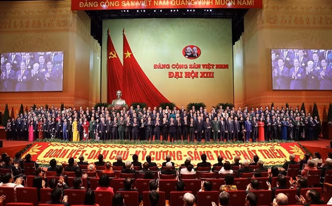 Ban Chấp hành Trung ương khoá XIII ra mắt Đại hội