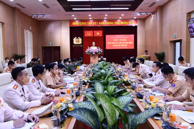 Các đại biểu dự Hội nghị