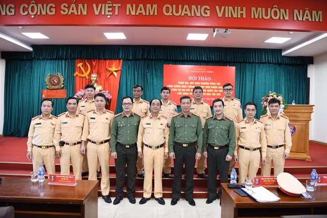 Các đại biểu tại hội thảo