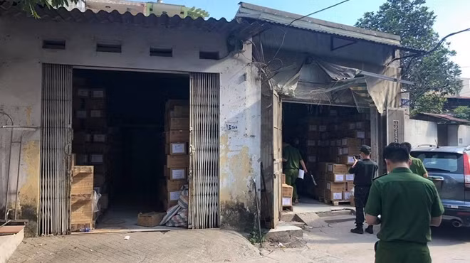 Kho sách giả lực lượng chức năng phát hiện