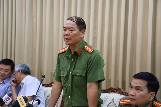 Đại tá Nguyễn Văn Băng-Phó giám đốc Cảnh sát PCCC TP HCM phát biểu tại buổi họp báo