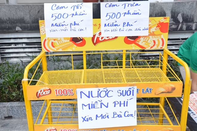 Có hoạn nạn mới thấy được tình người trong đám cháy