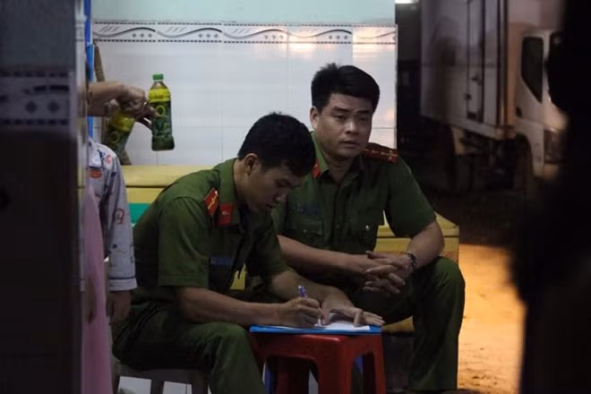 Công an quận Thủ Đức lấy lời khai nhân chứng