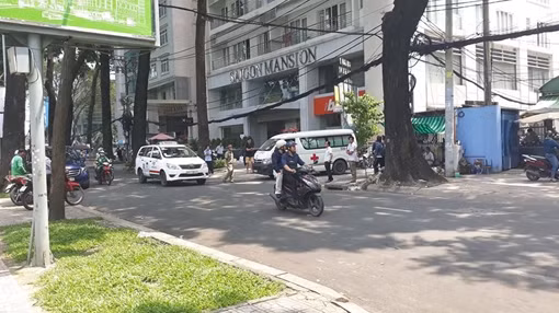 Cô gái trẻ rơi từ tầng cao xuống đất tử vong
