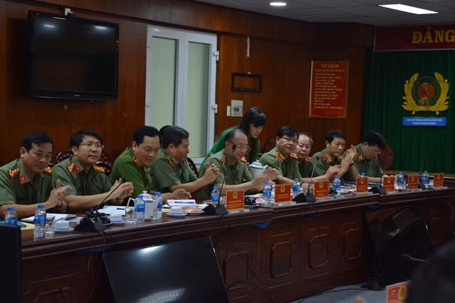 Các lãnh đạo thuộc Cục Cảnh sát PCCC Bộ Công an và lãnh đạo Công an TP Hồ CHí Minh