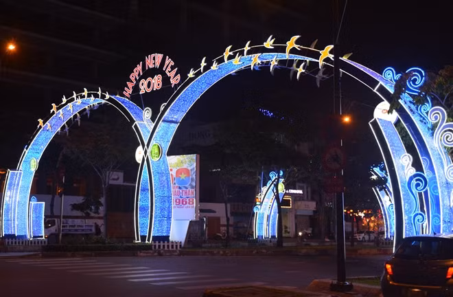 Đường lung linh đón Xuân