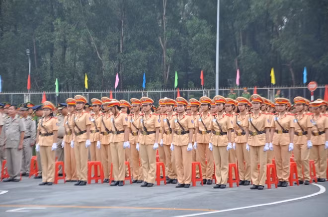 Buổi lễ diễn ra trang trọng, nhiều hình ảnh đẹp mắt trong chương trình Duyệt đội ngũ.