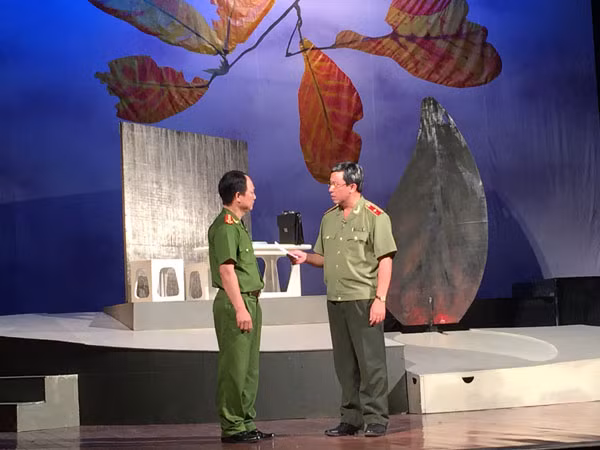 Cảnh trong vở “Không phải là vụ án”.