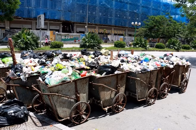 Hà Nội đổ rác ở đâu khi hồ chứa nước bãi rác Nam Sơn quá tải? ảnh 4