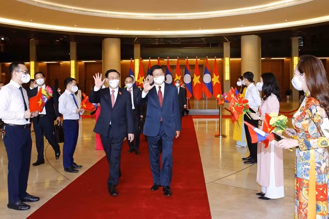 Chuyến thăm của Tổng Bí thư, Chủ tịch nước Lào là minh chứng sống động của mối quan hệ hữu nghị vĩ đại, đoàn kết đặc biệt và hợp tác toàn diện Việt Nam-Lào.