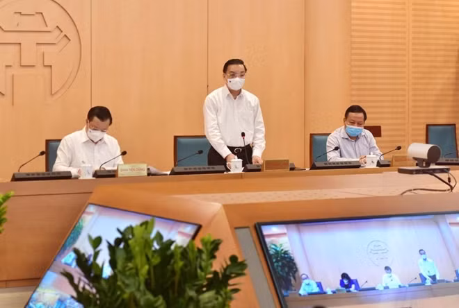 Chủ tịch UBND TP Hà Nội phát biểu tại cuộc họp chiều ngày 10/5.