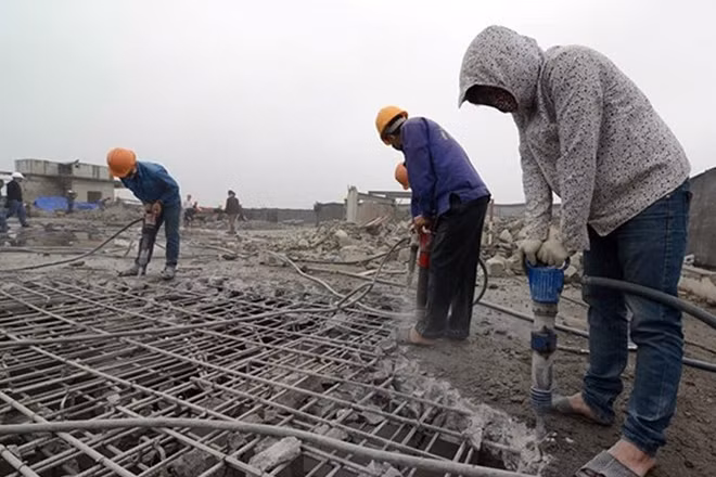 Công trình 8B Lê Trực là điển hình trong vi phạm trật tự xây dựng và cũng là nỗi bức xúc kéo dài qua nhiều năm.