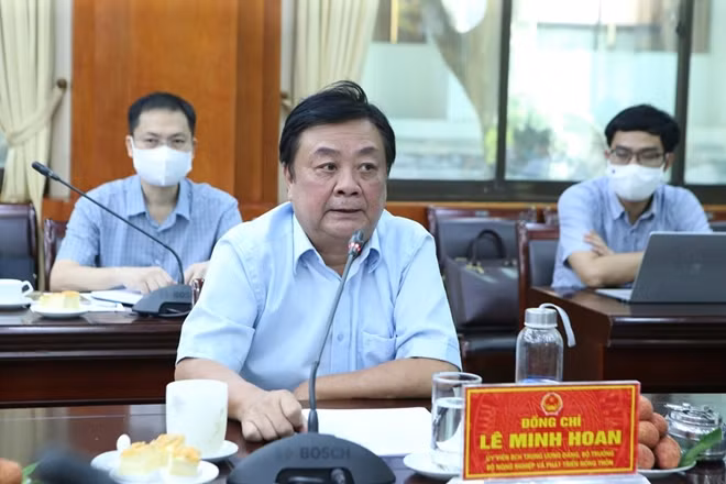 Bộ trưởng Bộ NN&PTNT Lê Minh Hoan tại buổi làm việc.