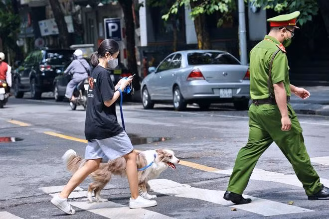 Vẫn còn nhiều trường hợp người dân ra đường không vì mục đích thiết yếu.