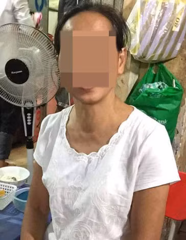 Chị Nguyễn Thị Thu N. chia sẻ câu chuyện về cô con gái nuôi.