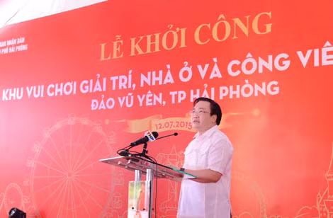 Phó Thủ tướng Hoàng Trung Hải phát biểu tại Lễ khởi công. Phó Thủ tướng Hoàng Trung Hải phát biểu tại Lễ khởi công.