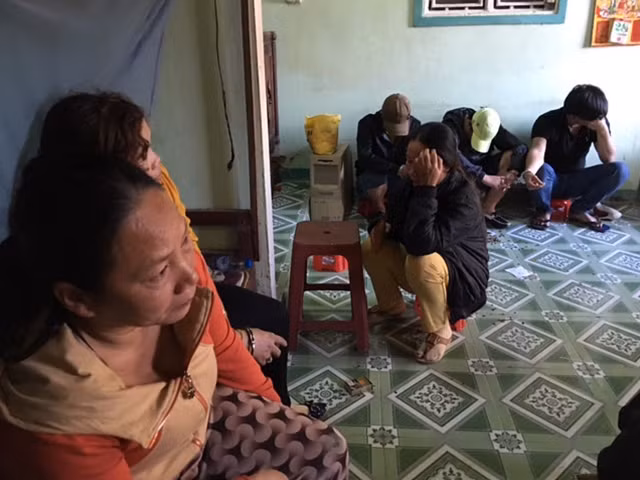 Các đối tượng đánh bạc.