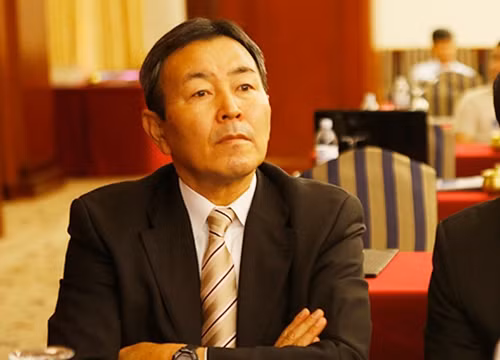 Ông Tanaka Koji được mời làm Trưởng ban tổ chức V-League 2014. Ảnh: VNE.