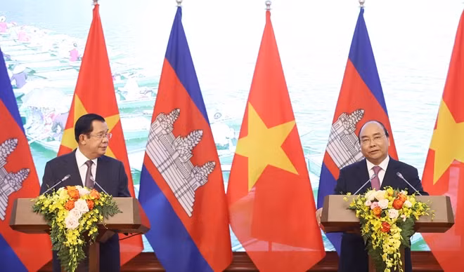 Hai Thủ tướng phát biểu tại buổi gặp gỡ báo chí.