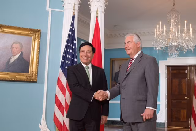 Phó Thủ tướng Phạm Bình Minh và Ngoại trưởng Rex Tillerson.