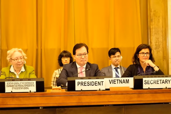 Đại sứ đặc mệnh toàn quyền, Trưởng Phái đoàn Việt Nam Dương Chí Dũng, đã chủ trì các phiên toàn thể cuối cùng dưới nhiệm kỳ Chủ tịch Hội nghị Giải trừ quân bị của Việt Nam. Ảnh: MOFA