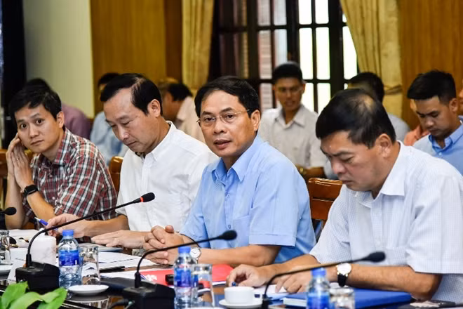 Cuộc họp do Thứ trưởng thường trực Bộ ngoại giao Bùi Thanh Sơn, Trưởng Ban Tổ chức chủ trì.