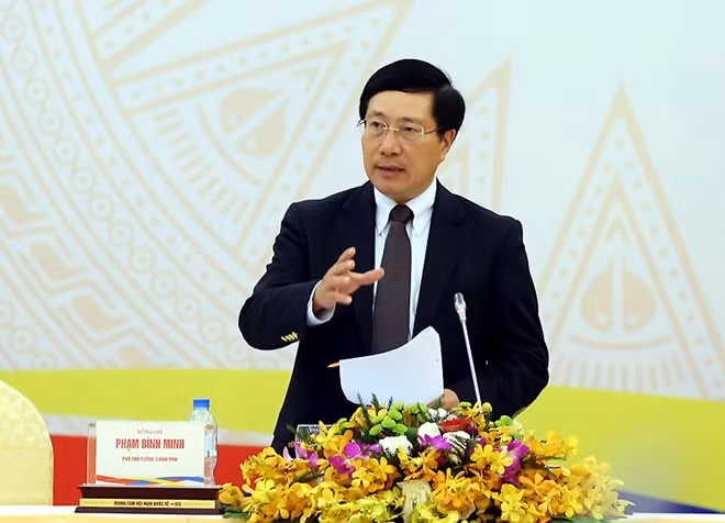 Phó Thủ tướng, Bộ trưởng Bộ Ngoại giao Phạm Bình Minh phát biểu chỉ đạo Hội nghị.
