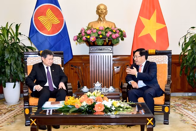 Phó Thủ tướng, Bộ trưởng Ngoại giao Phạm Bình Minh tiếp Tổng Thư ký ASEAN Lim Jock Hoi. Ảnh: Tuấn Anh