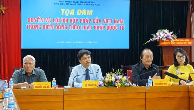 Các diễn giả tham dự buổi tọa đàm.