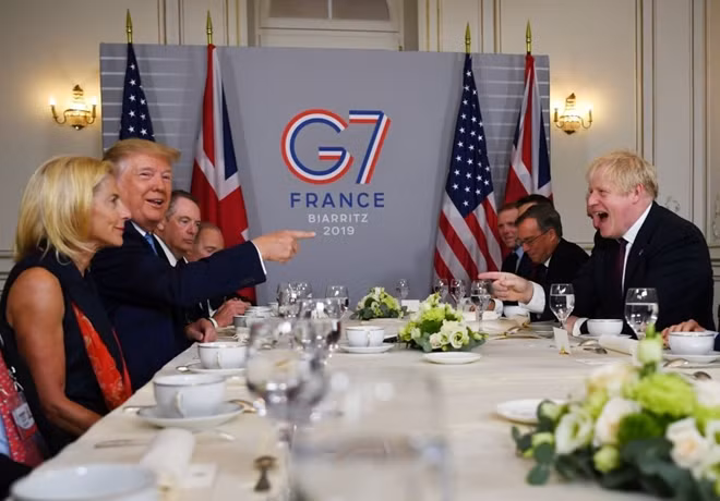 Tổng thống Mỹ Donald Trump và Thủ tướng Anh Boris Johnson tại bữa sáng làm việc. Ảnh: Reuters