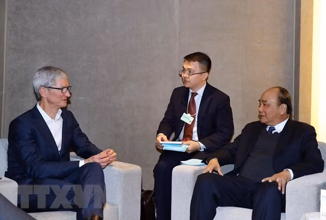 Thủ tướng Nguyễn Xuân Phúc tiếp Giám đốc Điều hành Tập đoàn Apple Tim Cook. Ảnh: VNA