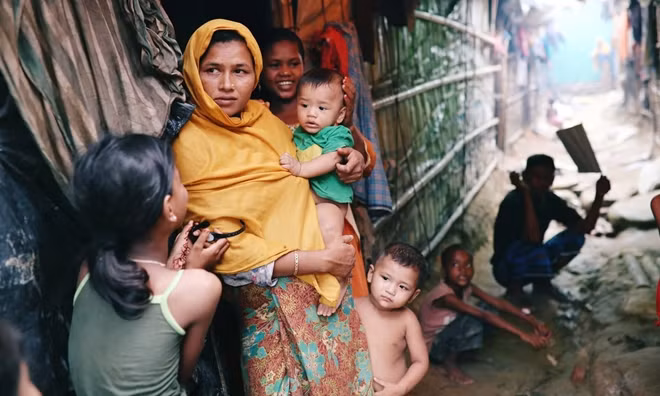 Một cuộc sống mới đang diễn ra tại những lán trại tị nạn trong lòng Bangladesh. Ảnh: Reuters