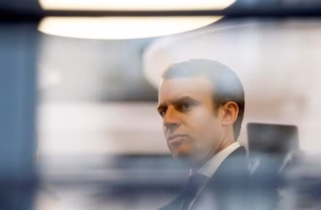 Ứng viên Tổng thống Pháp Emmanuel Macron, người đứng đầu phong trào En Marche! xuất hiện tại một chiến dịch tranh cử ở Rodez hôm 5-5 vừa qua. Ảnh: Reuters