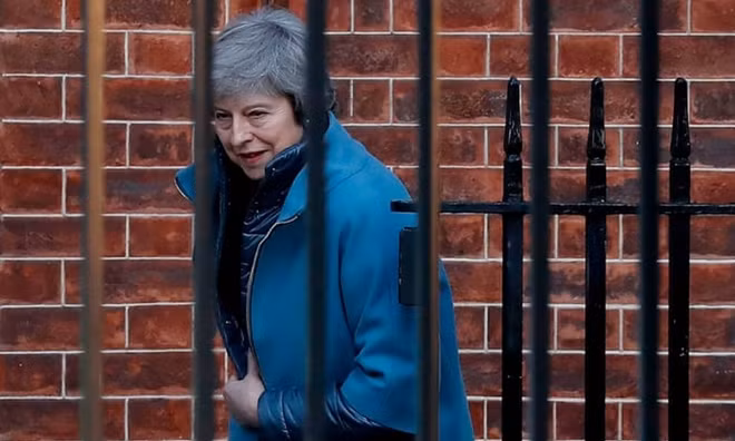 Thủ tướng Anh Theresa May tiếp tục đối mặt sự bất ủng hộ từ các nghị sĩ. Ảnh: The Guardian