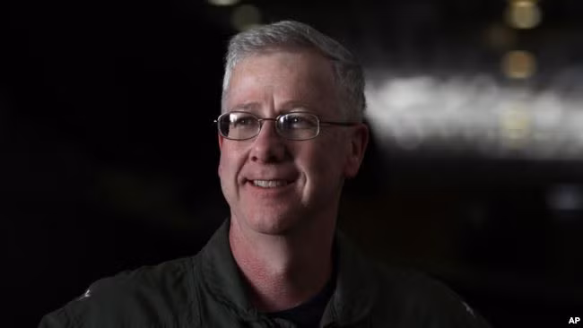 Chánh văn phòng Lầu Năm Góc Kevin Sweeney. Ảm: AP