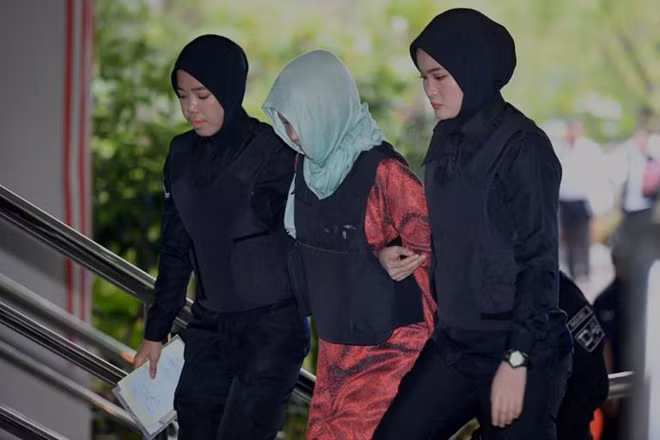 Đoàn Thị Hương xuất hiện trong một phiên tòa. Ảnh: Reuters
