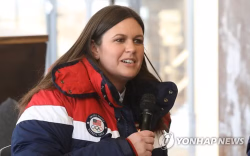 Bà Sarah Sanders phát biểu trước báo giới ngày 24-2 tại PyeongChang. Ảnh: Yonhap