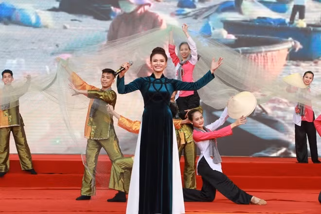 Chương trình nghệ thuật đặc sắc chào mừng thành công của Hội Báo toàn quốc 2019.