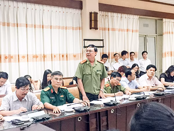 Đại diện ngành Y tế Công an báo cáo công tác chuẩn bị phòng, chống dịch MERS-CoV.
