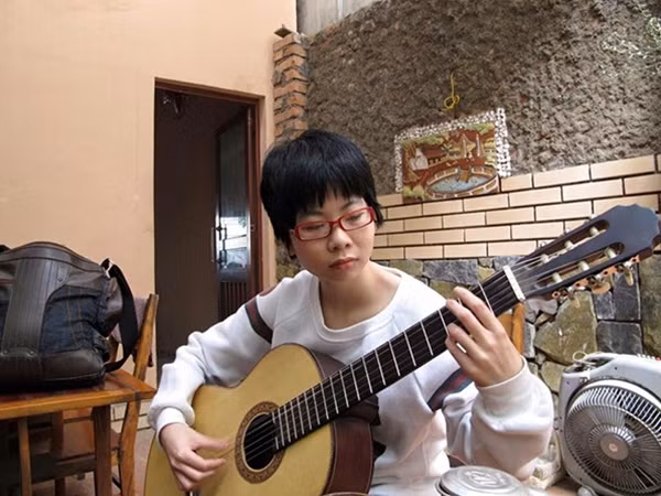 Hoàng Thị Diệu Thuần.