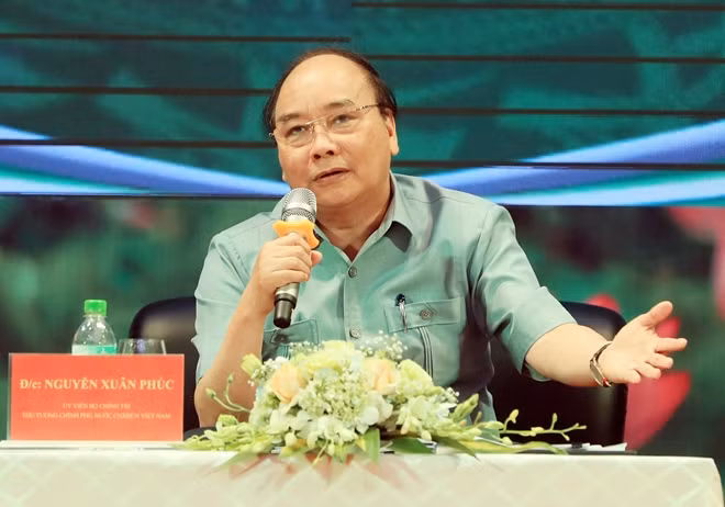 Thủ tướng Nguyễn Xuân Phúc phát biểu tại buổi đối thoại với nông dân tại tỉnh Hải Dương năm 2018.