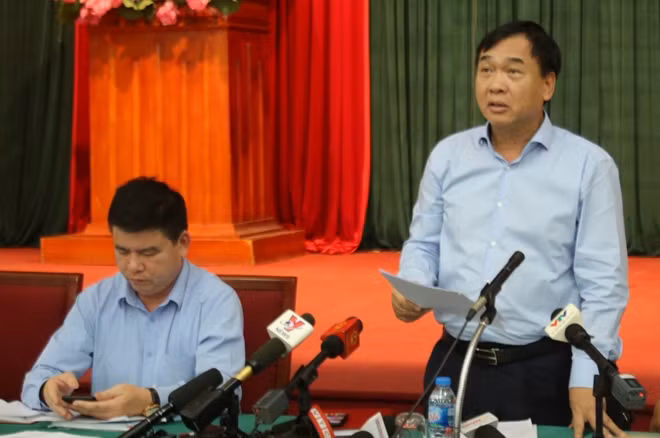 Giám đốc Sở Xây dựng Hà Nội Lê Văn Dục thay mặt UBND TP Hà Nội thông tin về vụ việc