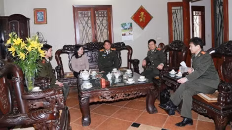 Thượng tướng Trần Việt Tân, Thứ trưởng Bộ Công an thăm hỏi, chúc tết thân nhân gia đình cố Thứ Bộ trưởng Bộ Công an Trần Quyết.